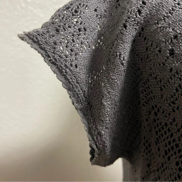 Aeropostale Dark Grey Lace Floral Design Short Sleeve MEDIUM - Picture 5 of 6